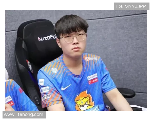 Bin上单实力全面爆发带领队伍冲击赛季最高荣誉之路